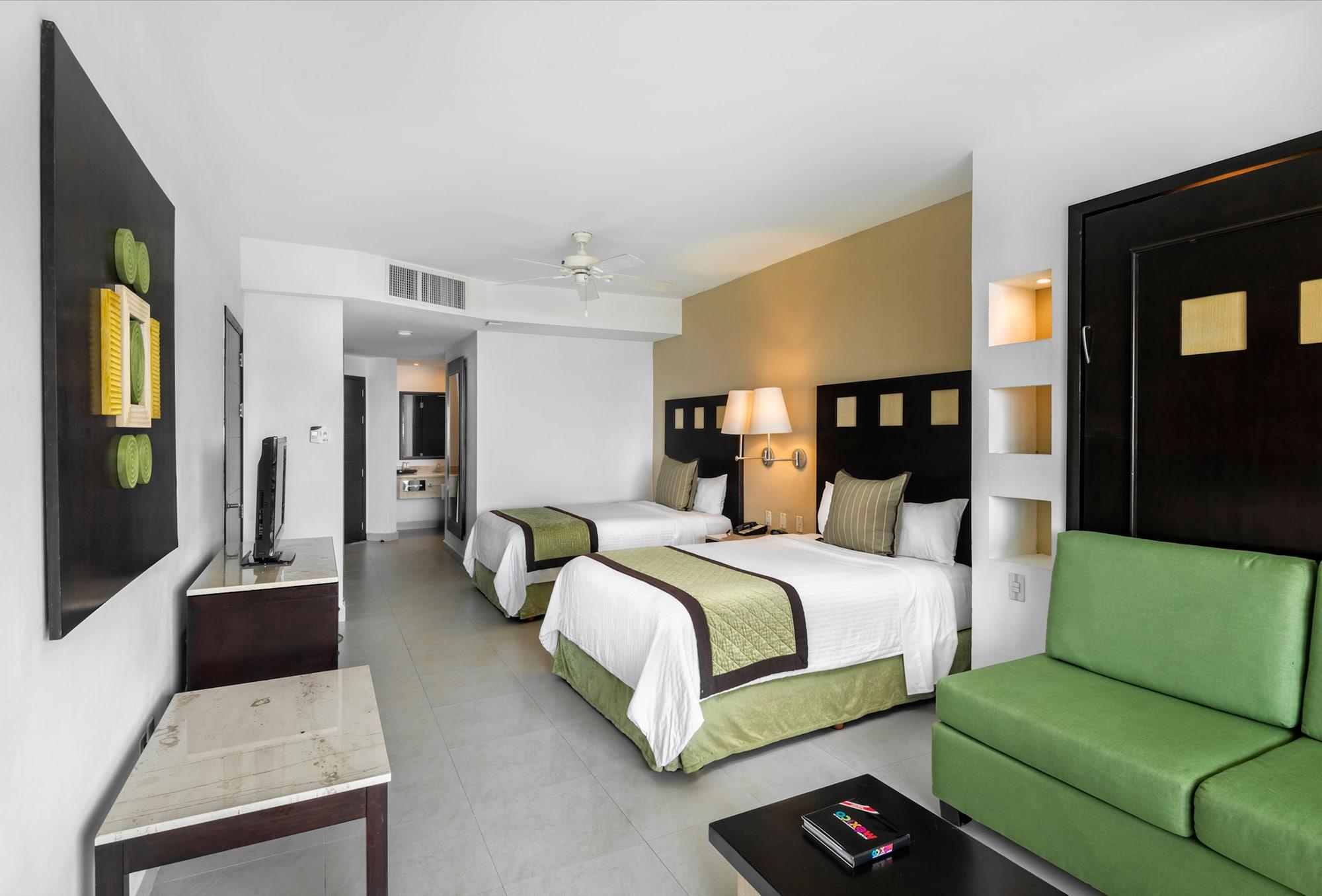 פוארטו מורלוס Hotel Marina El Cid Spa & Beach Resort מראה חיצוני תמונה